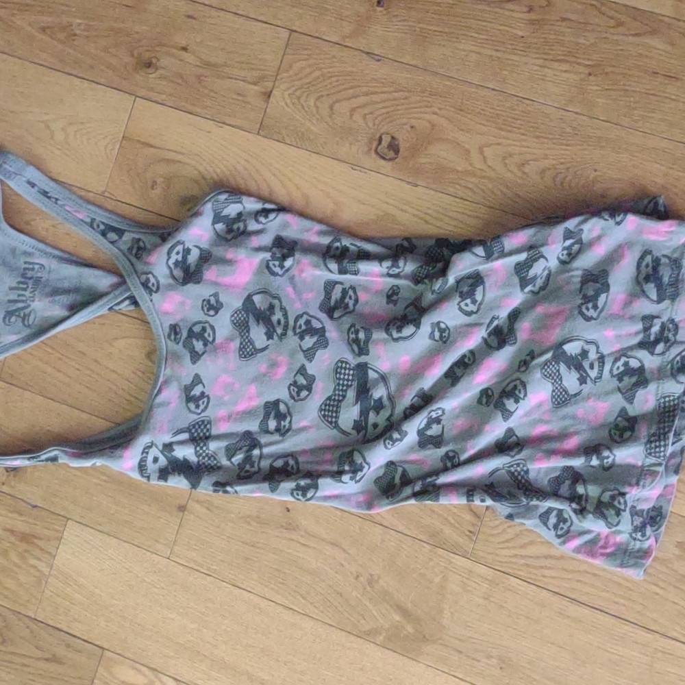 Skull tank
